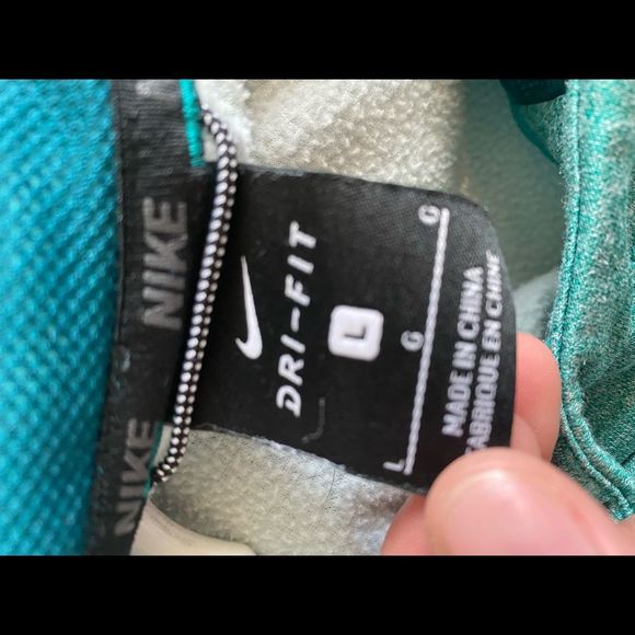 🍁50% Off Sale 🍁 Nike Dri Fit Hoodie - Picture 5 of 10